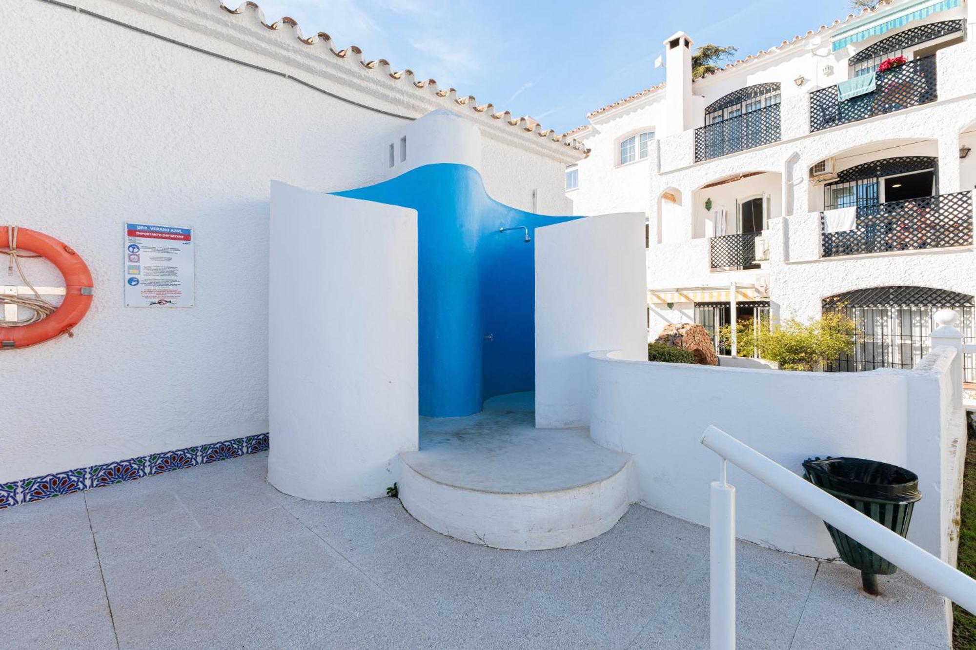 Cosy Apartment In Verano Azul Nerja Exterior photo
